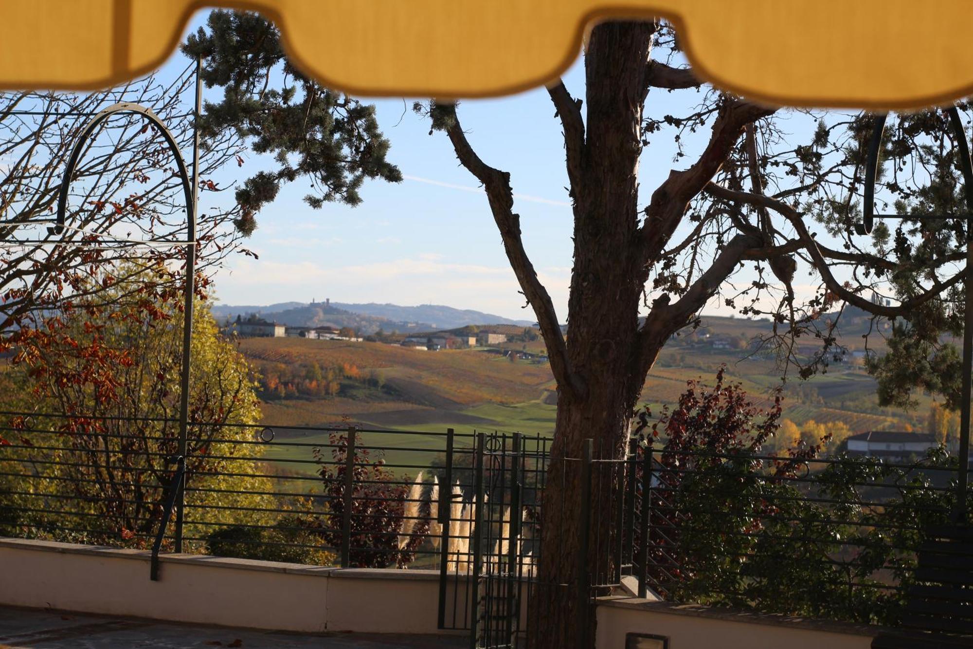 Locanda Del Boscogrande Montegrosso d'Asti Bagian luar foto