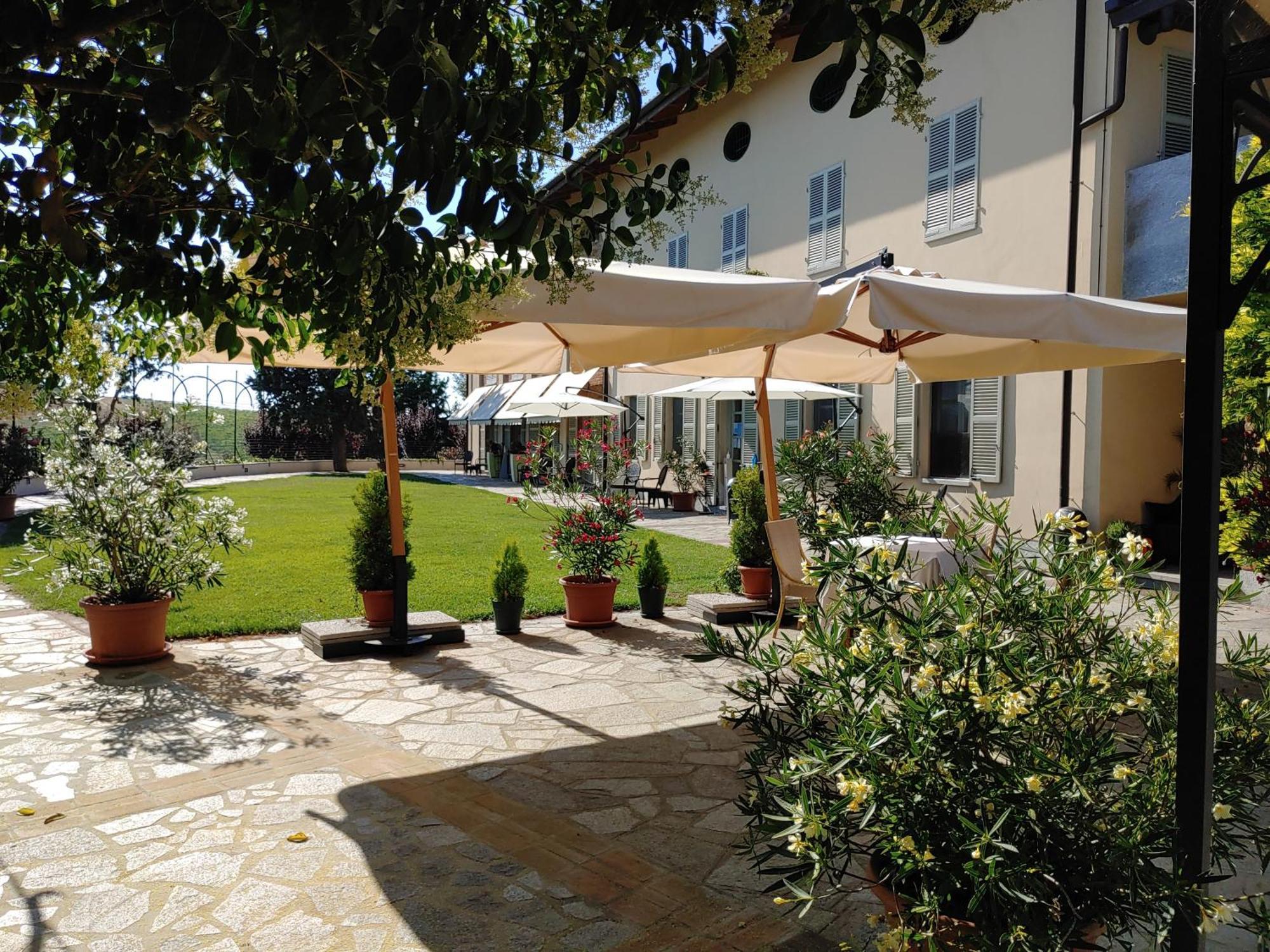 Locanda Del Boscogrande Montegrosso d'Asti Bagian luar foto