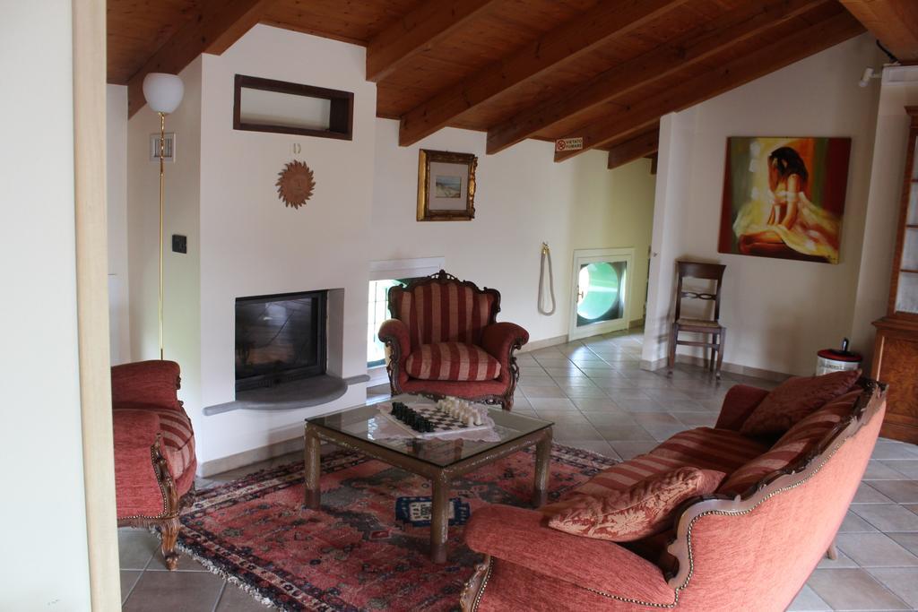 Locanda Del Boscogrande Montegrosso d'Asti Bagian luar foto